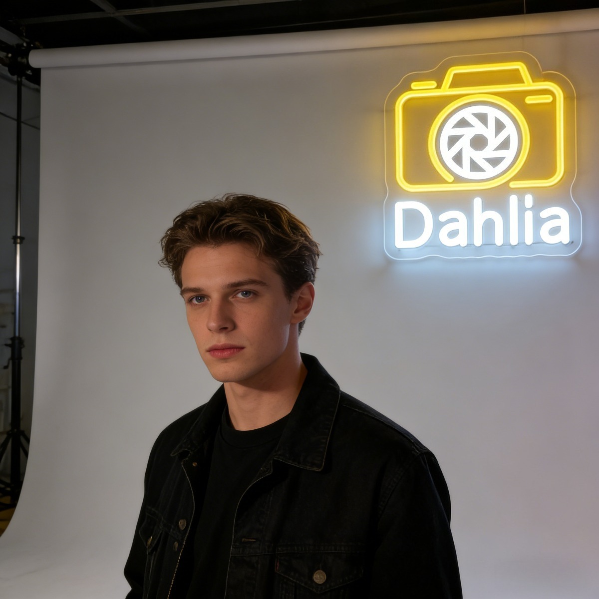 Dahlia Camera Neon Light Sign  – обзор и цена Vintage Photography Lighting